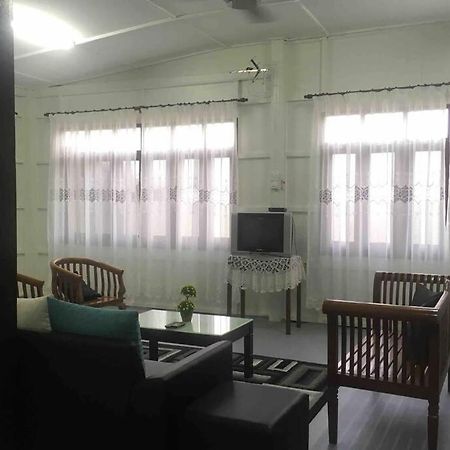 De Rhumaa Homestay クアラ・トレンガヌ エクステリア 写真