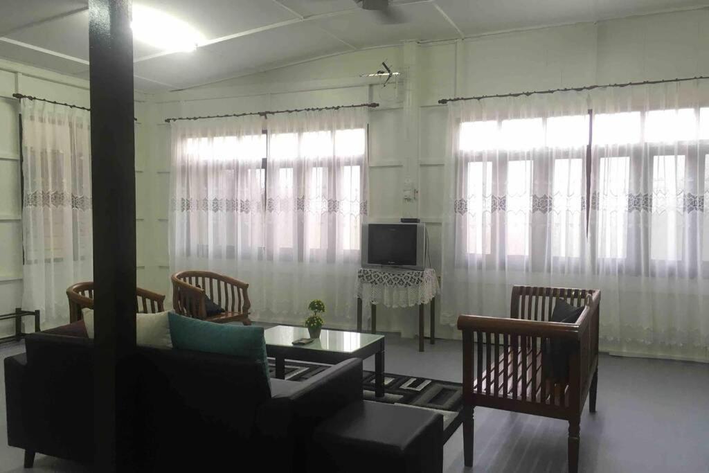 De Rhumaa Homestay クアラ・トレンガヌ エクステリア 写真
